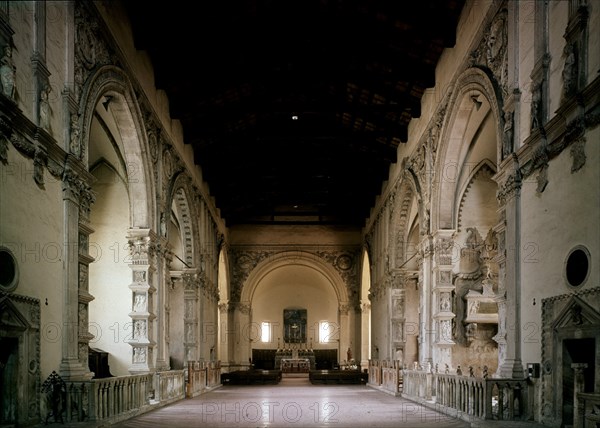 ALBERTI LEON BATTISTA 1404/72
*INTERIOR DESDE LOS PIES
RIMINI, TEMPLO