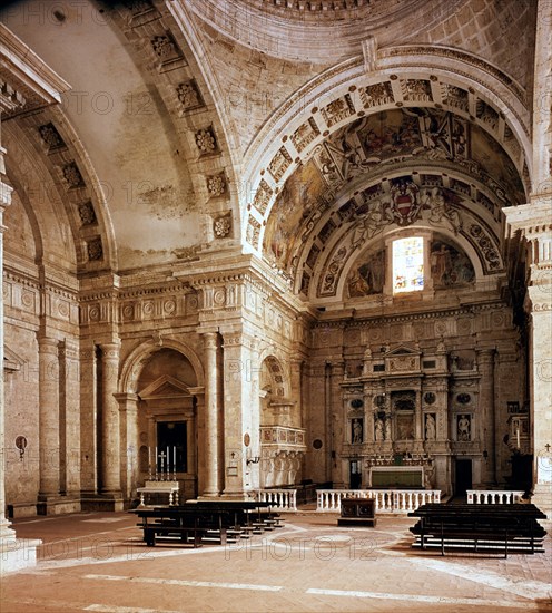 POZZ
*INTERIOR DESDE LOS PIES
SIENA, IGLESIA DE SAN BIAGIO
ITALIA

This image is not