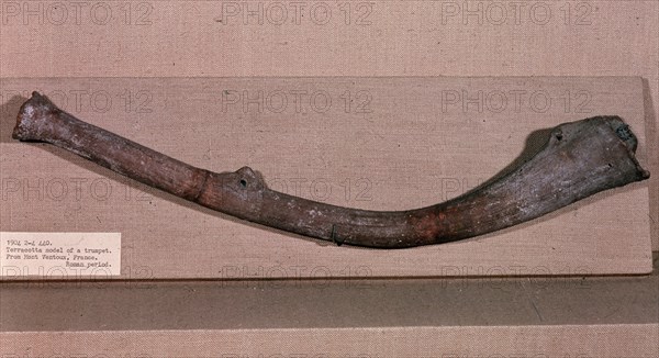 *LITUO-INSTRUMENTO MUSICAL ROMANO
LONDRES, BRITISH MUSEUM
INGLATERRA

This image is not