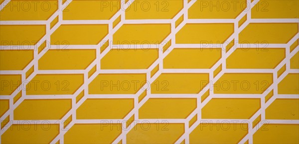 SEVILLA SOLEDAD 1944-
SIN TITULO-DIPTICO-1975-ACRILICO/TABLA 243X241 CM-PANEL DERECHO
MADRID,