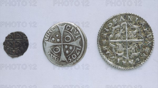 MONEDAS FELIPE V-REVERSO-IZQ-REAL DE A DOS-CENTRO-CROAT-DCHA DINERO
MADRID, CASA DE LA