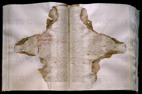 BIBLIA MOZARABE COMPLUTENSE-S XII-N.31 F 91V-92
MADRID, UNIVERSIDAD COMPLUTENSE
MADRID

This