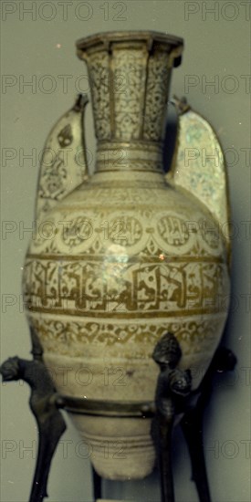 JARRON HISPANO MUSULMAN
SAN PETESBURGO, MUSEO ERMITAGE
RUSIA

This image is not downloadable.