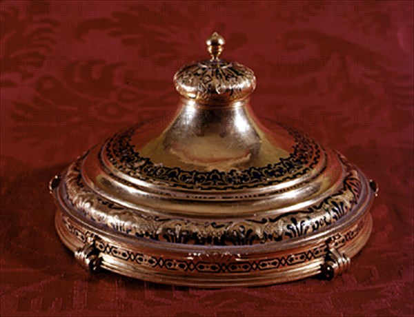 TAPA HOSTIARIO METAL LARADO Y ESMALTADO HISPANO ARABE
TOLEDO, CATEDRAL
TOLEDO

This image is