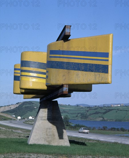 VAQUERO TURCIOS JOAQUIN
ESCULTURA (AUTOPISTA OVIEDO/GIJON)
PROVINCIA, EXTERIOR
ASTURIAS

This