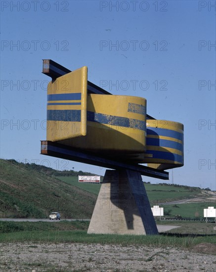 VAQUERO TURCIOS JOAQUIN
ESCULTURA (AUTOPISTA OVIEDO/GIJON)
PROVINCIA, EXTERIOR
ASTURIAS

This