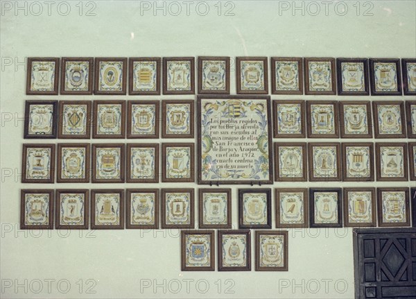 ESCUDOS DE PUEBLOS OFRECIDOS A S FCO DE BORJA
GANDIA, PALACIO DUCAL
VALENCIA

This image is not