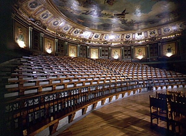 ANFITEATRO
MADRID, HOSPITAL SAN CARLOS
MADRID

This image is not downloadable. Contact us for
