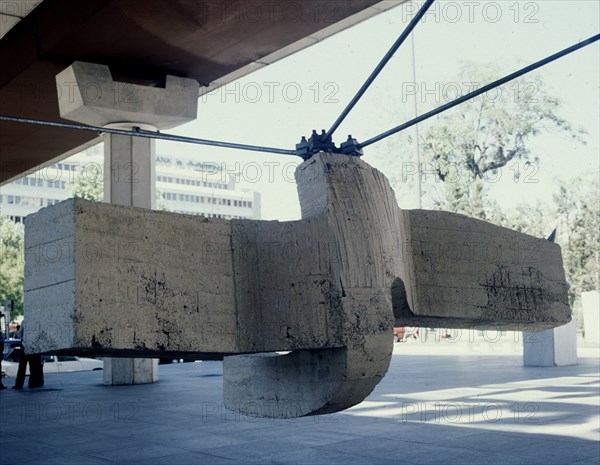 CHILLIDA EDUARDO 1924/2002
ESCULTURA-SIRENA VARADA (MUS PASEO CASTELLANA)
MADRID,