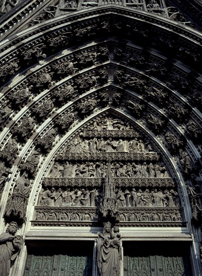 CATEDRAL - FRONTON DE LA PORTADA LATERAL
COLONIA, EXTERIOR
ALEMANIA