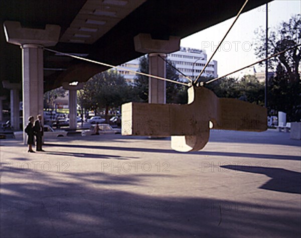 CHILLIDA EDUARDO 1924/2002
ESCULTURA-SIRENA VARADA (MUS PASEO CASTELLANA)
MADRID, MUSEO AL AIRE