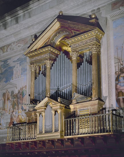 IGLESIA-CORO DE LOS MONJES-DET ORGANO  (VERTICAL)
SAN LORENZO DEL ESCORIAL,