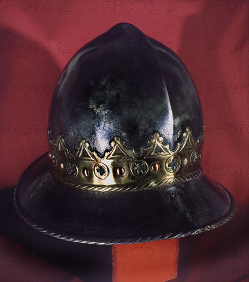 CAPACETE DEL REY CATOLICO
MADRID, COLECCION PARTICULAR
MADRID

This image is not downloadable.
