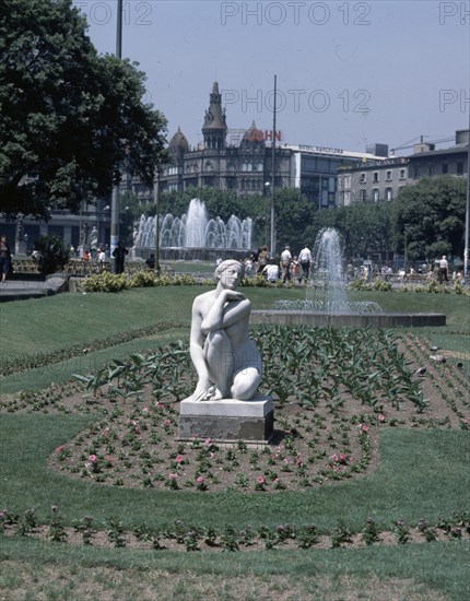 CLARA JOSEP 1878/1958
PLAZA DE CATALUNA - LA DIOSA
BARCELONA, EXTERIOR
BARCELONA

This image