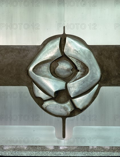 MORALES MARIA BELEN
MURAL-(ESCULTURA)ALUMINIO-230X274 CM
SANTA CRUZ, BANCO EXTERIOR
TENERIFE
