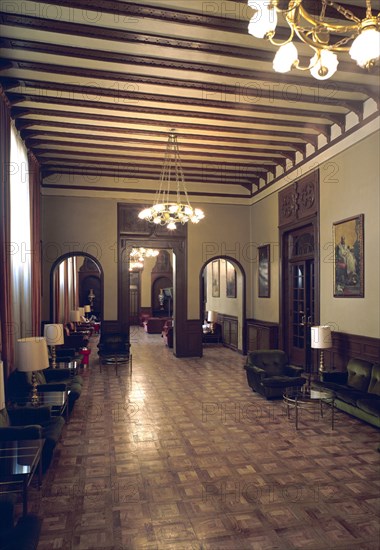 LA CACHARRERIA
MADRID, ATENEO
MADRID

This image is not downloadable. Contact us for the high