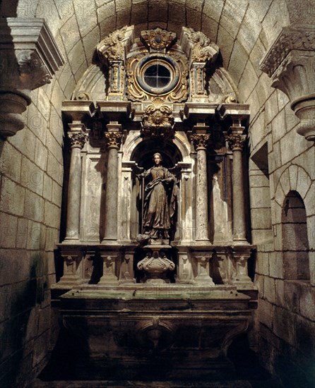 IGLESIA - ALTAR EN PIEDRA DE SANTA CATALINA DE ALEJANDRIA - S XVII
OSERA,