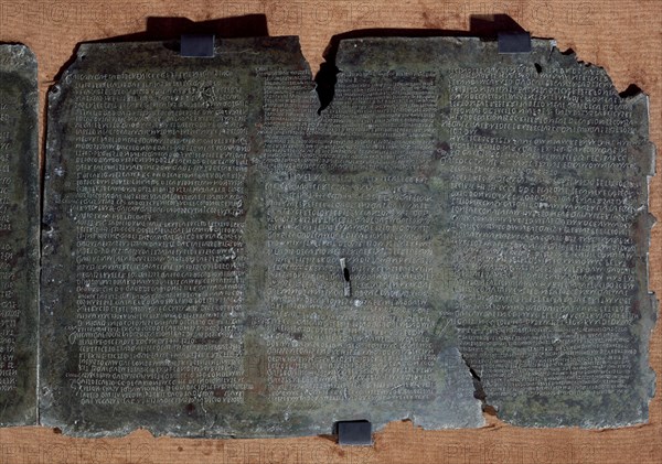 LEY HISPANO ROMANA DE OSUNA
MADRID, MUSEO ARQUEOLOGICO NACIONAL
MADRID

This image is not