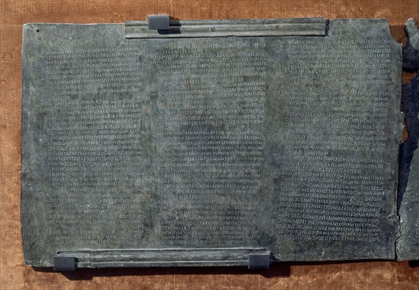 LEY HISPANO ROMANA DE OSUNA
MADRID, MUSEO ARQUEOLOGICO NACIONAL
MADRID

This image is not