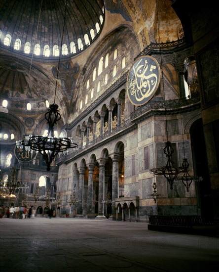 INTERIOR
ESTAMBUL, MEZQUITA SANTA SOFIA
TURQUIA

This image is not downloadable. Contact us for