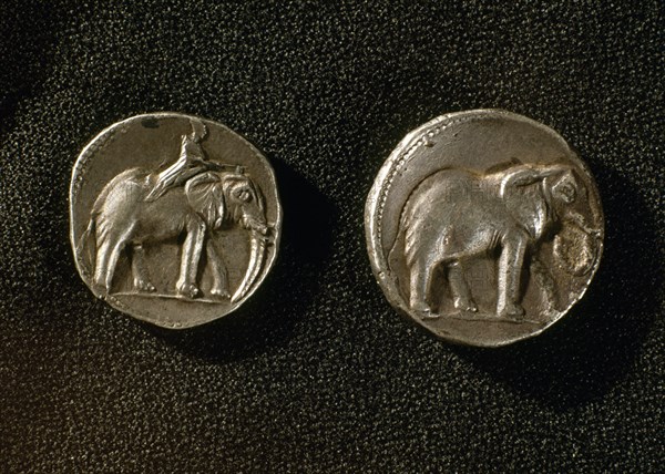 MONEDAS ROMANAS DEL S III AC DE LOS BARCIDAS EN PLATA-REVERSO:LOS ELEFANTES DE ANIBAL
MADRID,