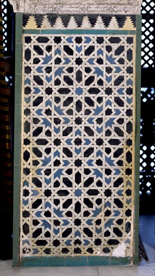PANEL DE ALICATADOS NAZARIES CON LAZO OCTOGONAL-S XIII
GRANADA, ALHAMBRA-CUARTO STO