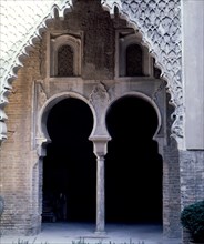 PATIO DE LOS YESOS-ARCOS DE ENTRADA DE HERRADURA-S XII-PERIODO ALMOHADE
SEVILLA, REALES