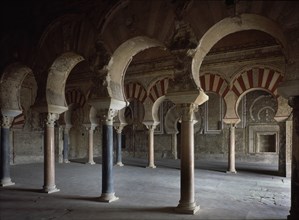 CASA REAL-COLUMNATAS DEL SALON RICO-S X-ARQUITECTURA HISPANOMUSULMANA-EPOCA CALIFAL
PROVINCIA,