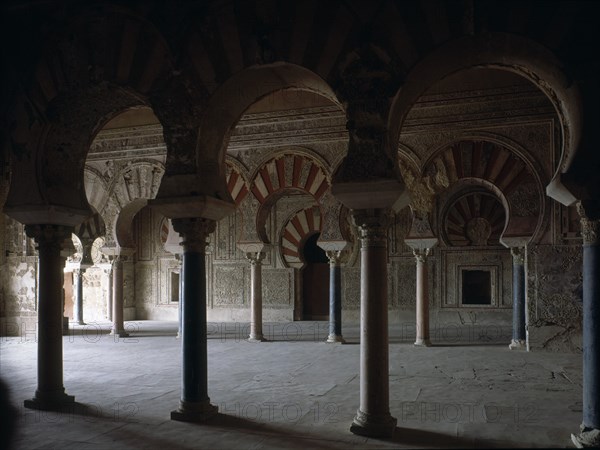 CASA REAL-COLUMNATAS DEL SALON RICO- S X-ARQUITECTURA HISPANOMUSULMANA-EPOCA CALIFAL
PROVINCIA,