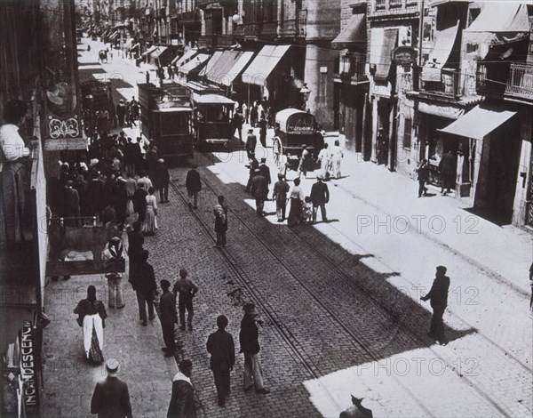 HªCATALUÑA-FOTOGRAFIA-26-7-1909-SEMANA TRAGICA-BARCELONA-CALLE
MADRID, BIBLIOTECA