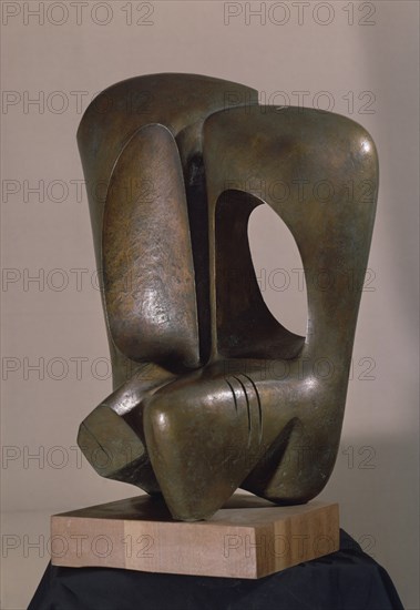 CASTRILLON
TORSO 1972-BRONCE 57X43X32 CM
MADRID, BANCO CENTRAL-HISPANO
MADRID

This image is