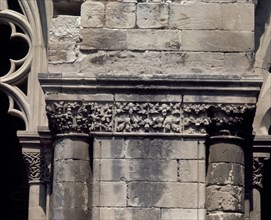 CLAUSTRO S XIV-DETALLE DE FRISO CON DECORACION VEGETAL-ARQUITECTURA GOTICA CATALANA
LERIDA,