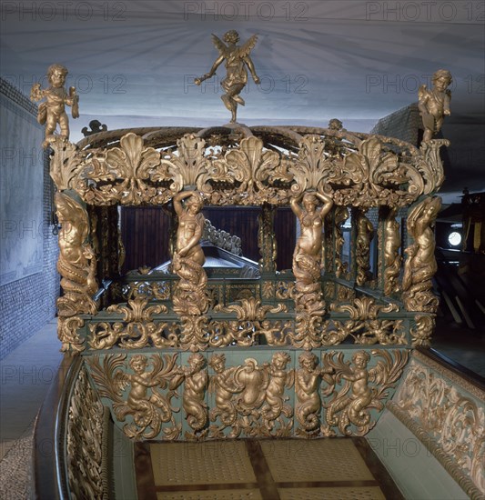 TEMPLETE CON CARIATIDES DE LA GONDOLA DE FELIPE V
ARANJUEZ, MUSEO FALUAS
MADRID