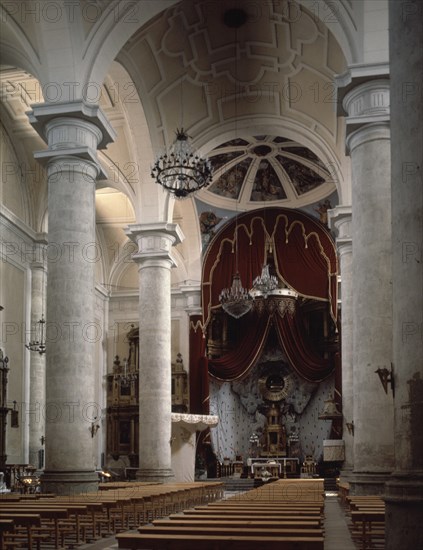 INTERIOR HACIA EL ALTAR MAYOR
GETAFE, CATEDRAL DE SANTA MARIA MAGDALENA
MADRID

This image is