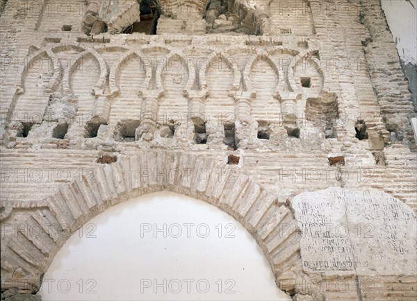 PORTADA MUDEJAR APARECIDA EN EL PATIO INTERIOR
TOLEDO, AYUNTAMIENTO
TOLEDO

This image is not