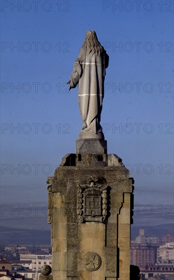 SAGRADO CORAZON EN EL CASTILLO
SORIA, EXTERIOR
SORIA