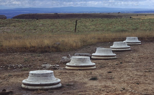 BASES DE COLUMNAS
CLUNIA, RUINAS ROMANAS
BURGOS

This image is not downloadable. Contact us for
