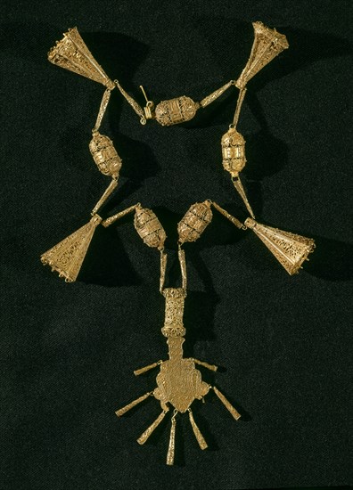 COLLAR DE ORO HISPANOMUSULMAN -TESORO DE BENTARIQUE -ALMERIA -
MADRID, MUSEO ARQUEOLOGICO