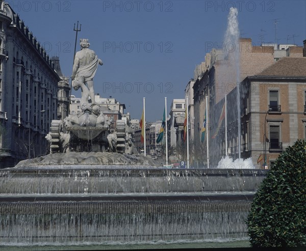 MENA JUAN PASCUAL DE 1707/1784
FUENTE DE NEPTUNO (DE ESPALDAS)
MADRID, EXTERIOR
MADRID