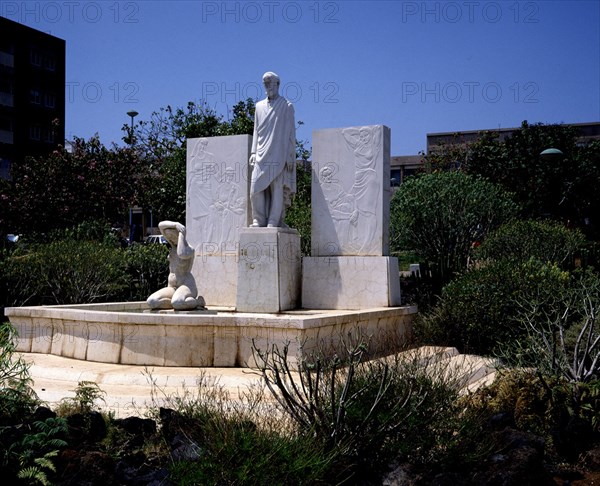 CEJAS ENRIQUE
MONUMENTO A TEOBALDO POWER
SANTA CRUZ, EXTERIOR
TENERIFE

This image is not