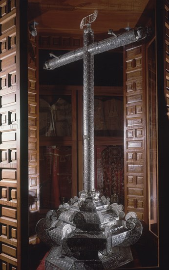 ESPELLOSA JERONIMO
GRAN CRUZ DE FILIGRANA DE PLATA - REALIZADA EN LA HABANA EN 1665
ICOD, IGLESIA