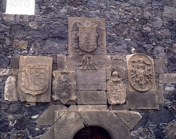DETALLE ESCUDOS DE LA PUERTA - S XVI
GARACHICO, CASTILLO SAN MIGUEL
TENERIFE