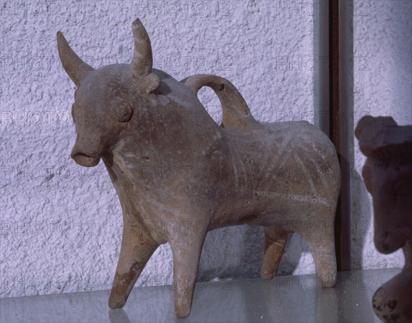 MUSEO-TORO DE CERAMICA CHIPRIOTA (2000-1600 AC)
MONTSERRAT, MONASTERIO
BARCELONA

This image is