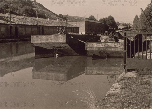 DARSENA DEL CANAL DE CASTILLA
PROVINCIA, EXTERIOR
VALLADOLID

This image is not downloadable.