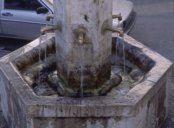 FUENTE DE LOS SEIS CAÑOS EN LA PLAZA MAYOR - CAÑOS
ARGANDA, EXTERIOR
MADRID