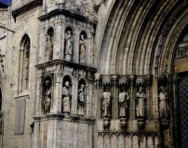 IGLESIA ARCIPRESTAL -PORTADA DE LOS APOSTOLES
MORELLA, IGLESIA DE SANTA MARIA