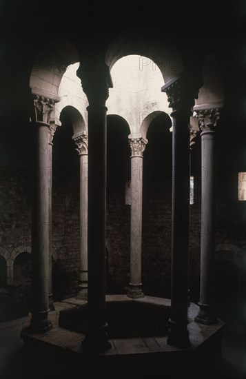 VISTAS DEL INTERIOR
GERONA, BAÑOS ARABES
GERONA

This image is not downloadable. Contact us for
