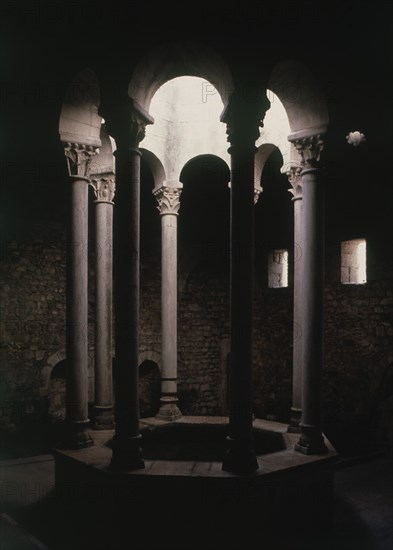 VISTAS DEL INTERIOR
GERONA, BAÑOS ARABES
GERONA

This image is not downloadable. Contact us for