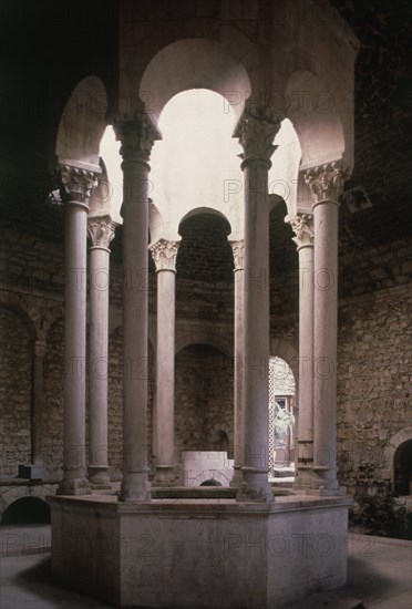 VISTAS DEL INTERIOR
GERONA, BAÑOS ARABES
GERONA

This image is not downloadable. Contact us for