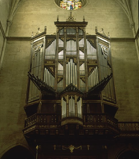 ORGANO DE LA NAVE CENTRAL
HUESCA, CATEDRAL
HUESCA

This image is not downloadable. Contact us